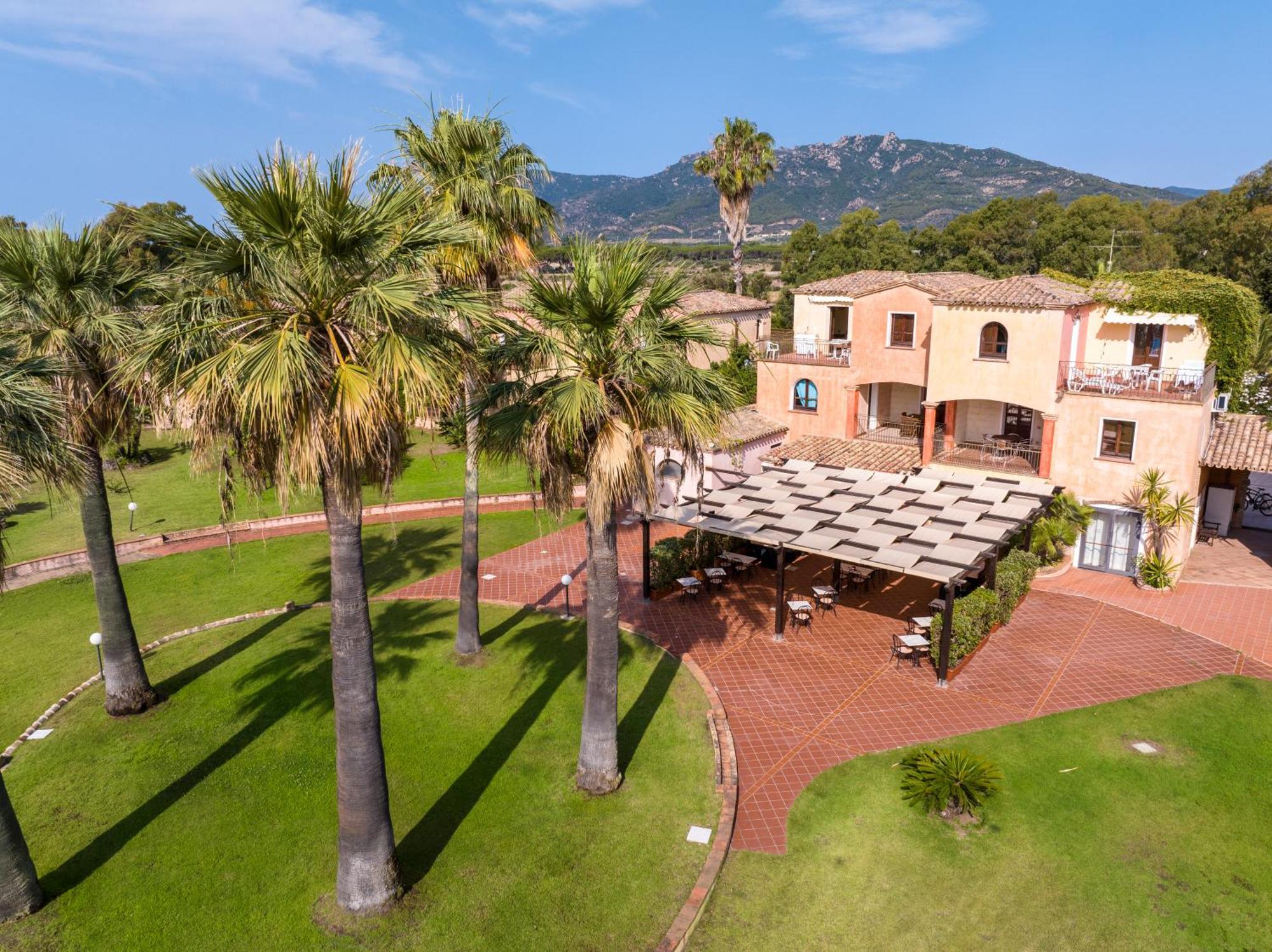 Baia Delle Palme Beach Santa Margherita di Pula Dış mekan fotoğraf